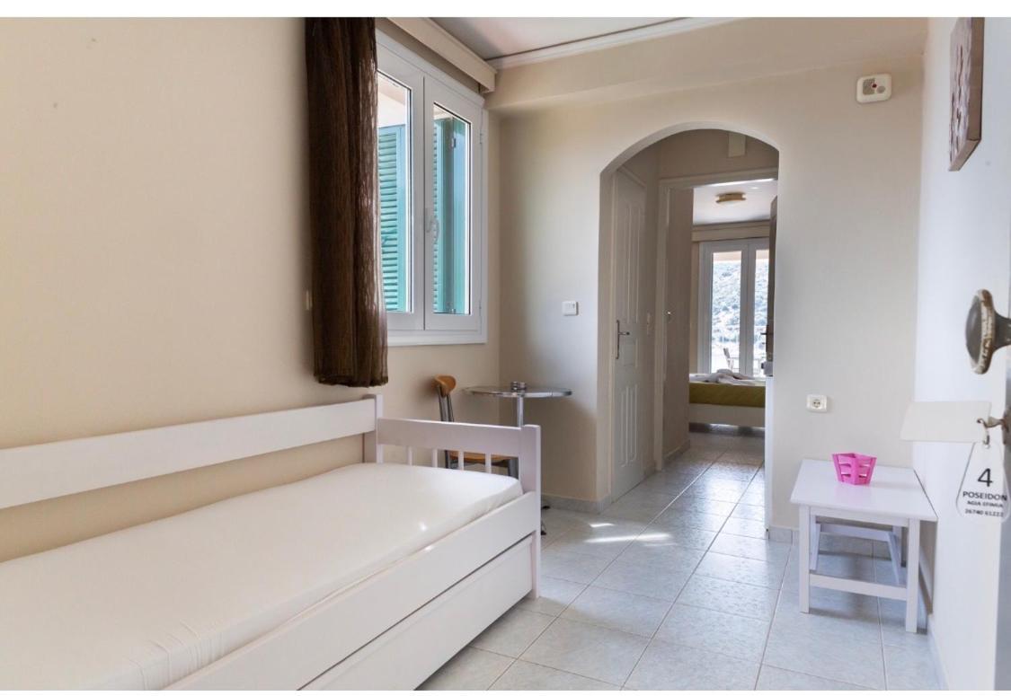 Poseidon Apartments Agia Efimia Eksteriør bilde