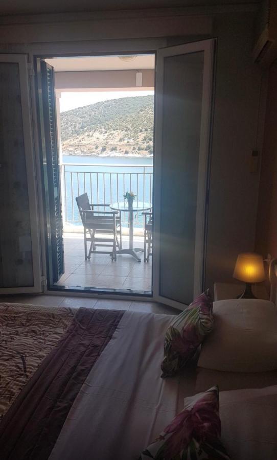 Poseidon Apartments Agia Efimia Eksteriør bilde
